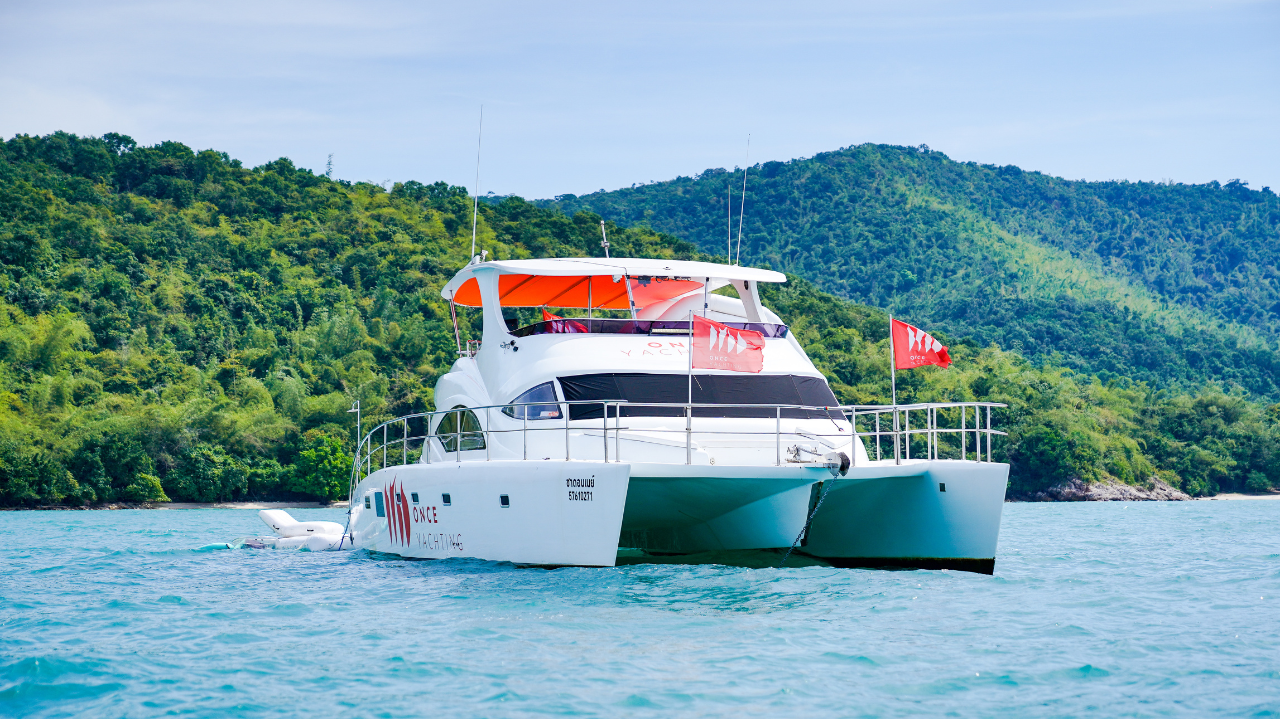 Chardonnay in Pattaya / Ocean Marina