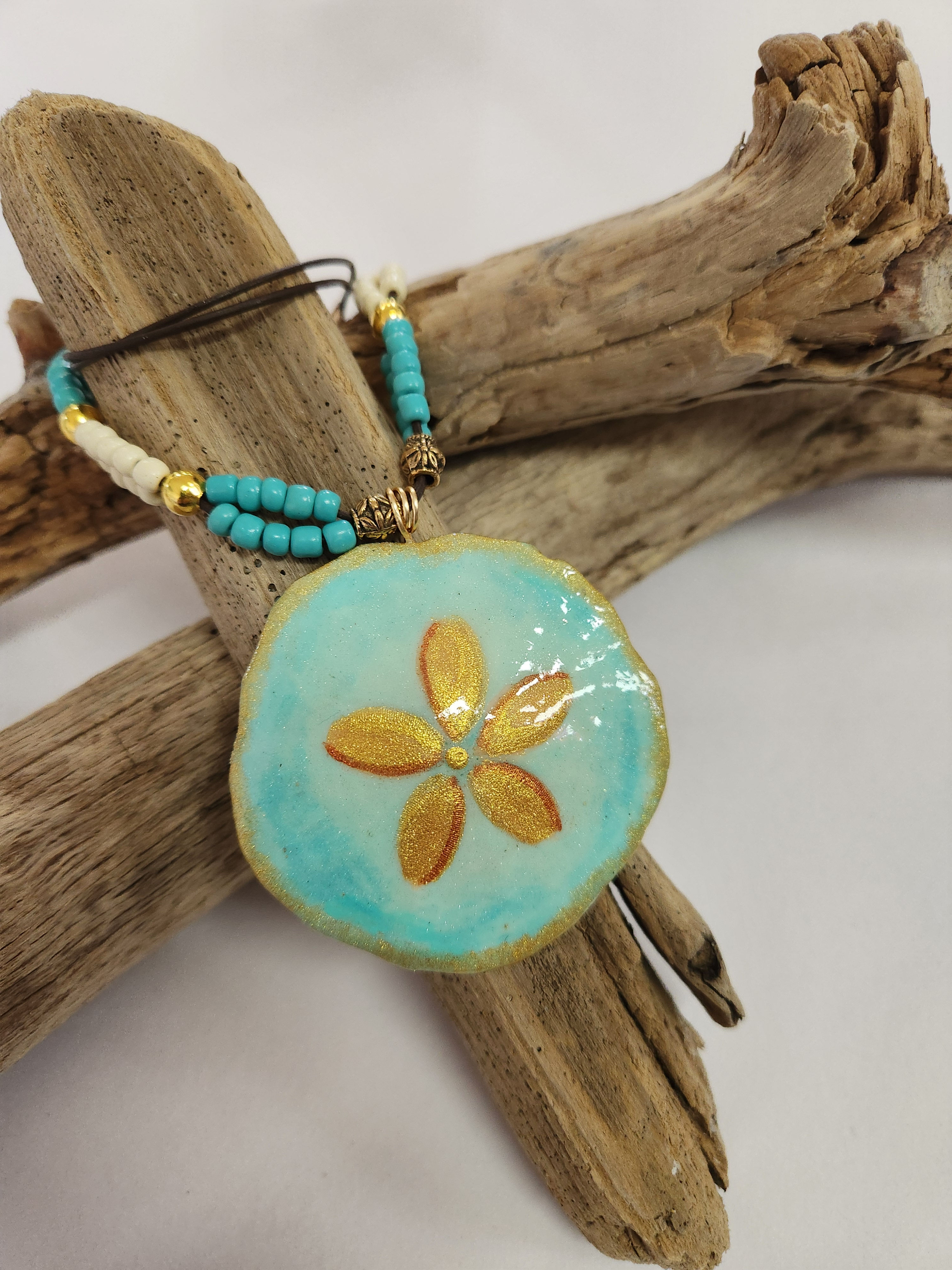 Hand Painted Pendant Sand Dollar Necklace-green/gold