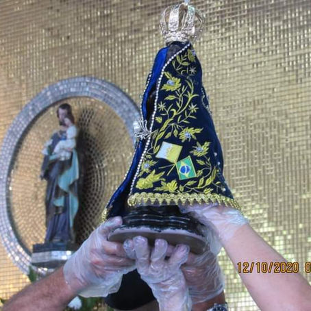 Padroeira do Brasil recebe as devidas homenagens