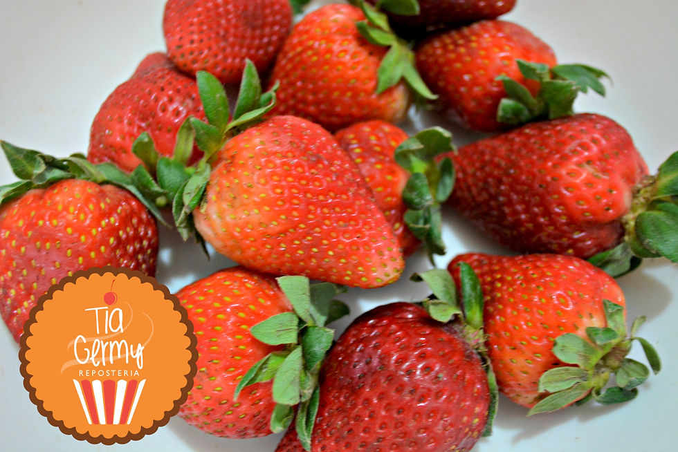 Thumbnail: Caja Frutillas Bañadas Chocolate (docena)