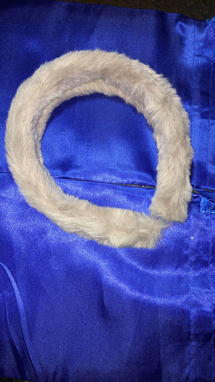 Thumbnail: Secured Fuzzy headbands 