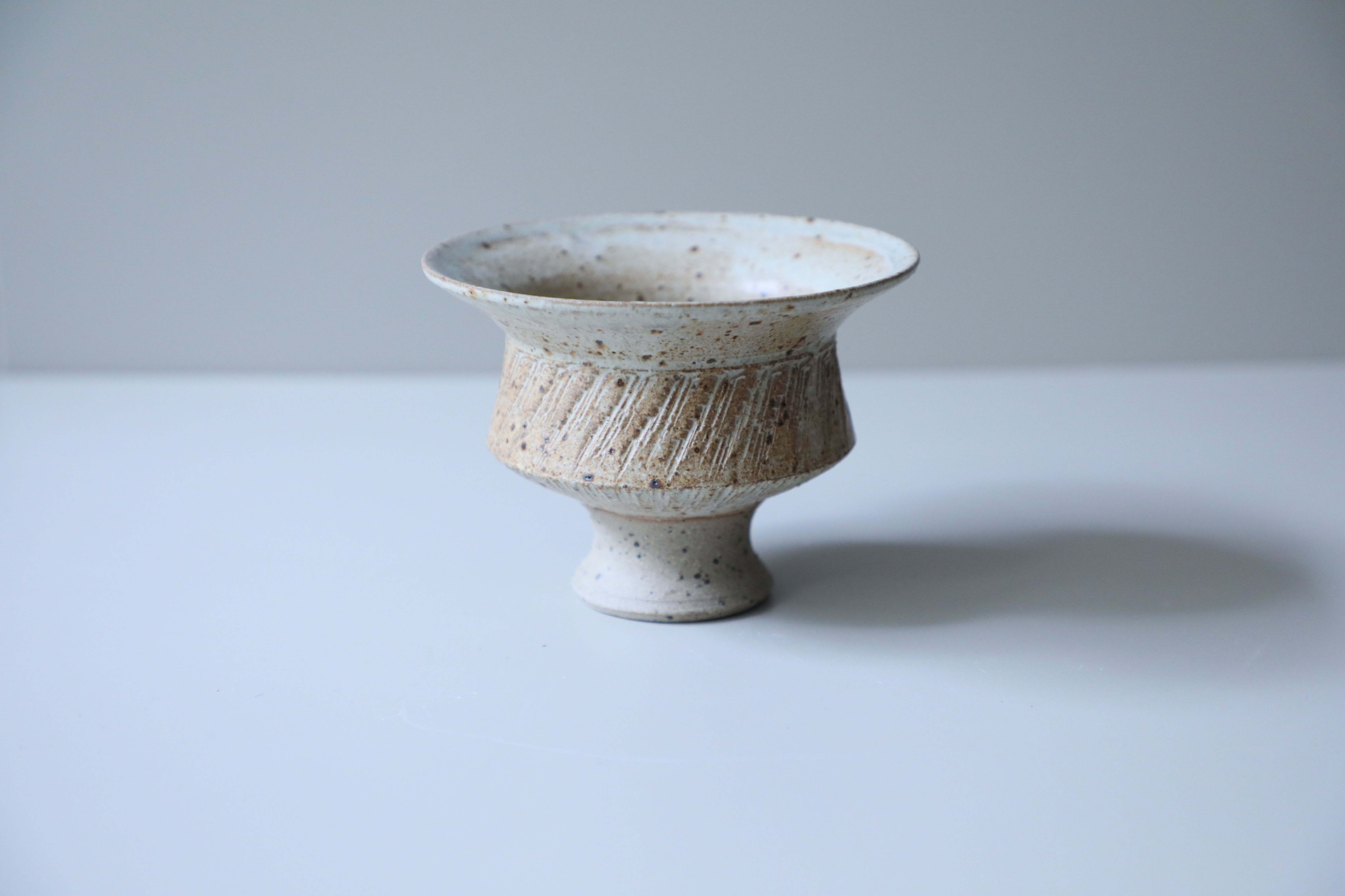Dessert Bowl with chattering pattern