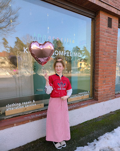 Ingacecilia korjausompelimo minusta.jpg