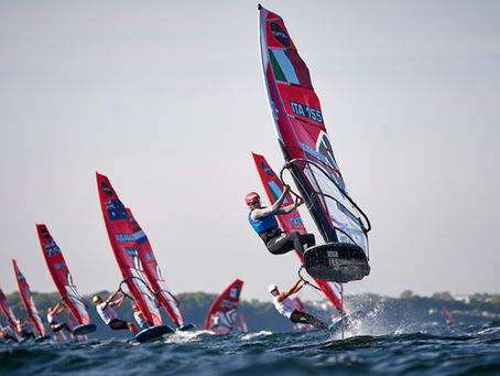 iQFOiL U23 WORLD CHAMPIONSHIPS: BRIGHT AND PILLONI LEAD THE TOP TEN INTO THE MEDAL SERIES IN PUCK