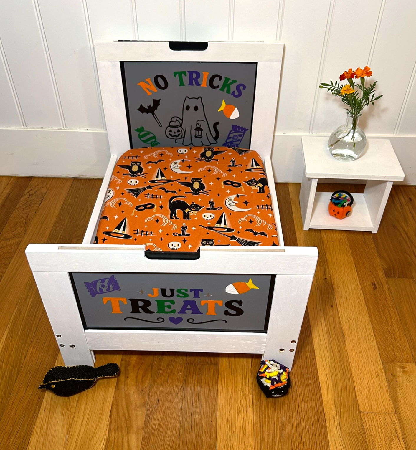 Vintage Halloween (Orange) fitted sheet