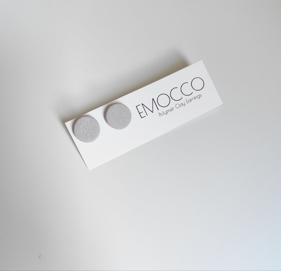 Misty blue round studs