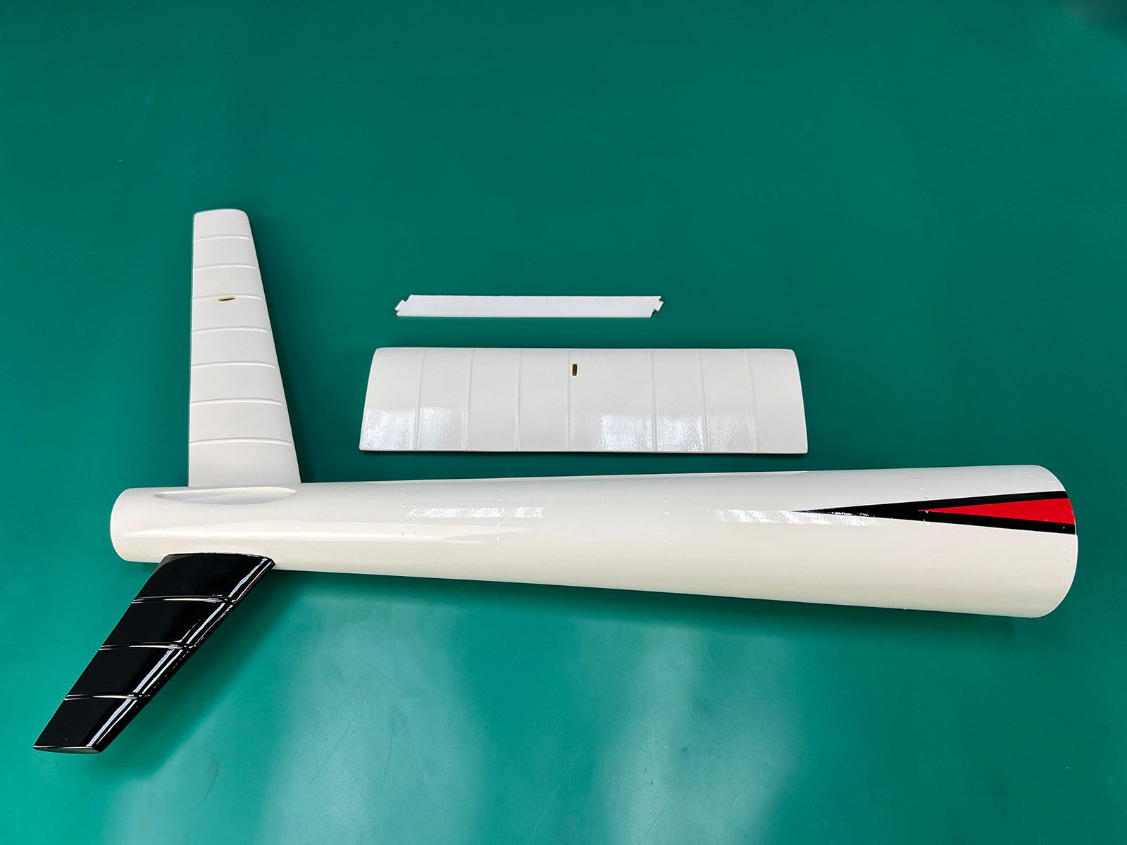 RCH-70-131-OH6 - 800 OH6 tail boom