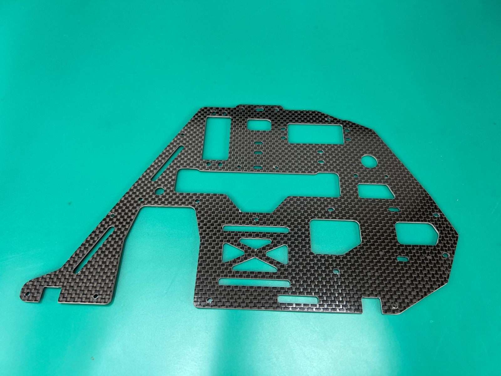 AC500PJ008V2 - 500 AH-1 side frames v2