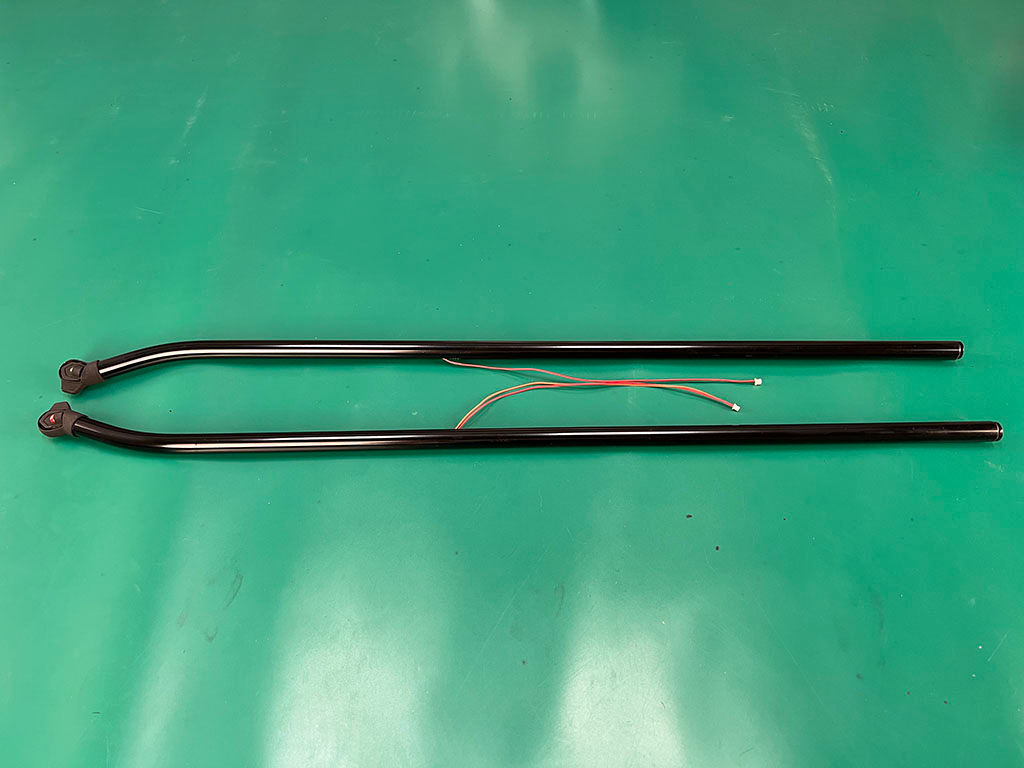 RCH-70-004-AH6 - 800 AH6 landing gear skids