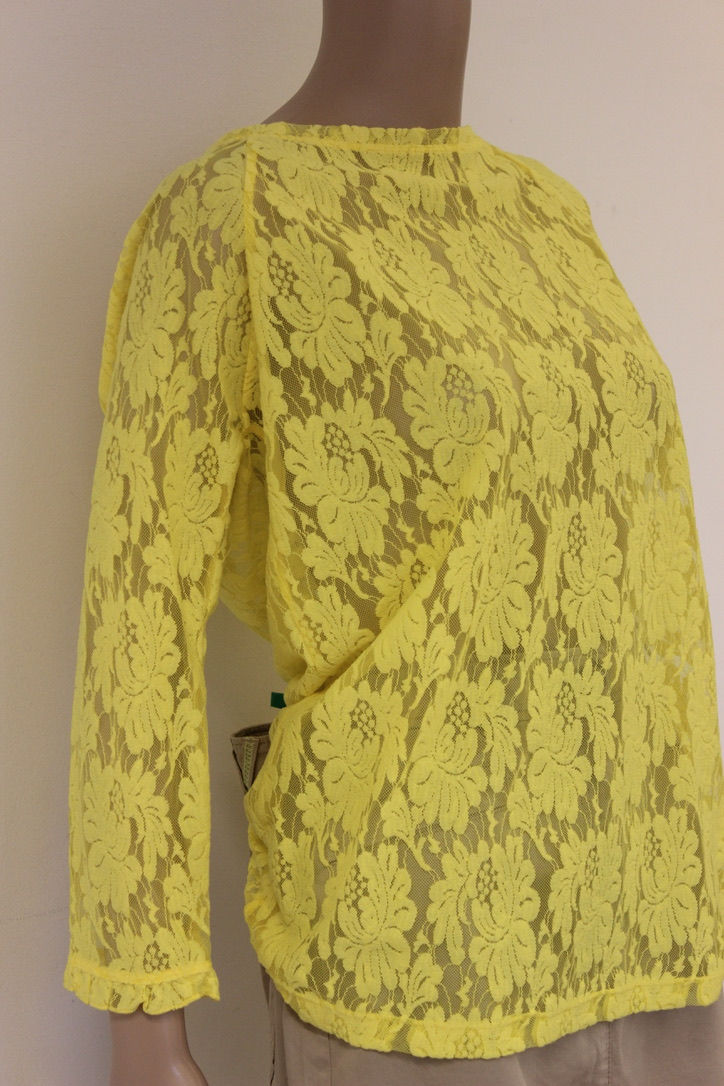 Thumbnail: Claudia Sträter gele kanten top maat 44