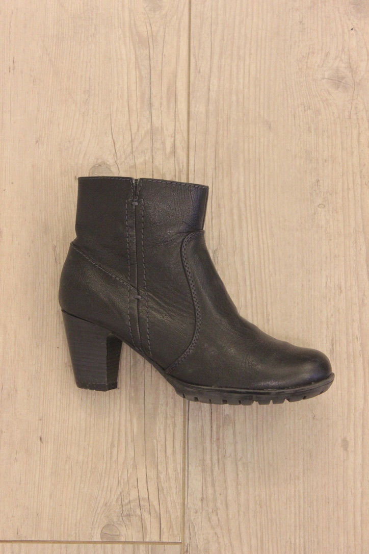 Thumbnail: Hush Puppies zwarte laarsjes maat 37