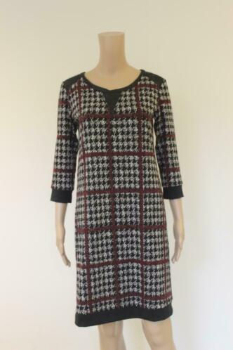 Dreamstar - zwart/wit/bordeaux jurk, maat M (maat 38/maat 40)