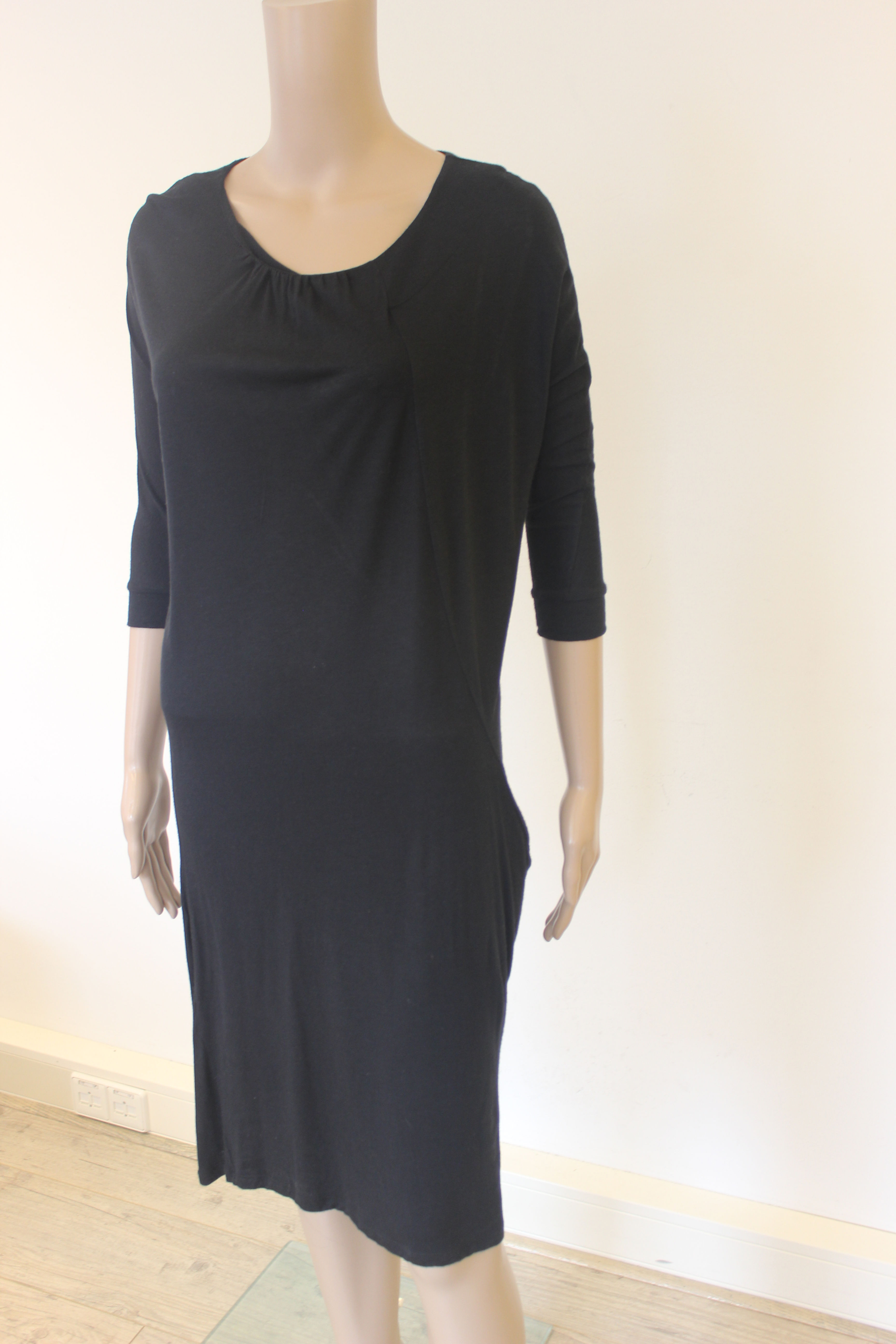 Hope zwart jurkje maat 36