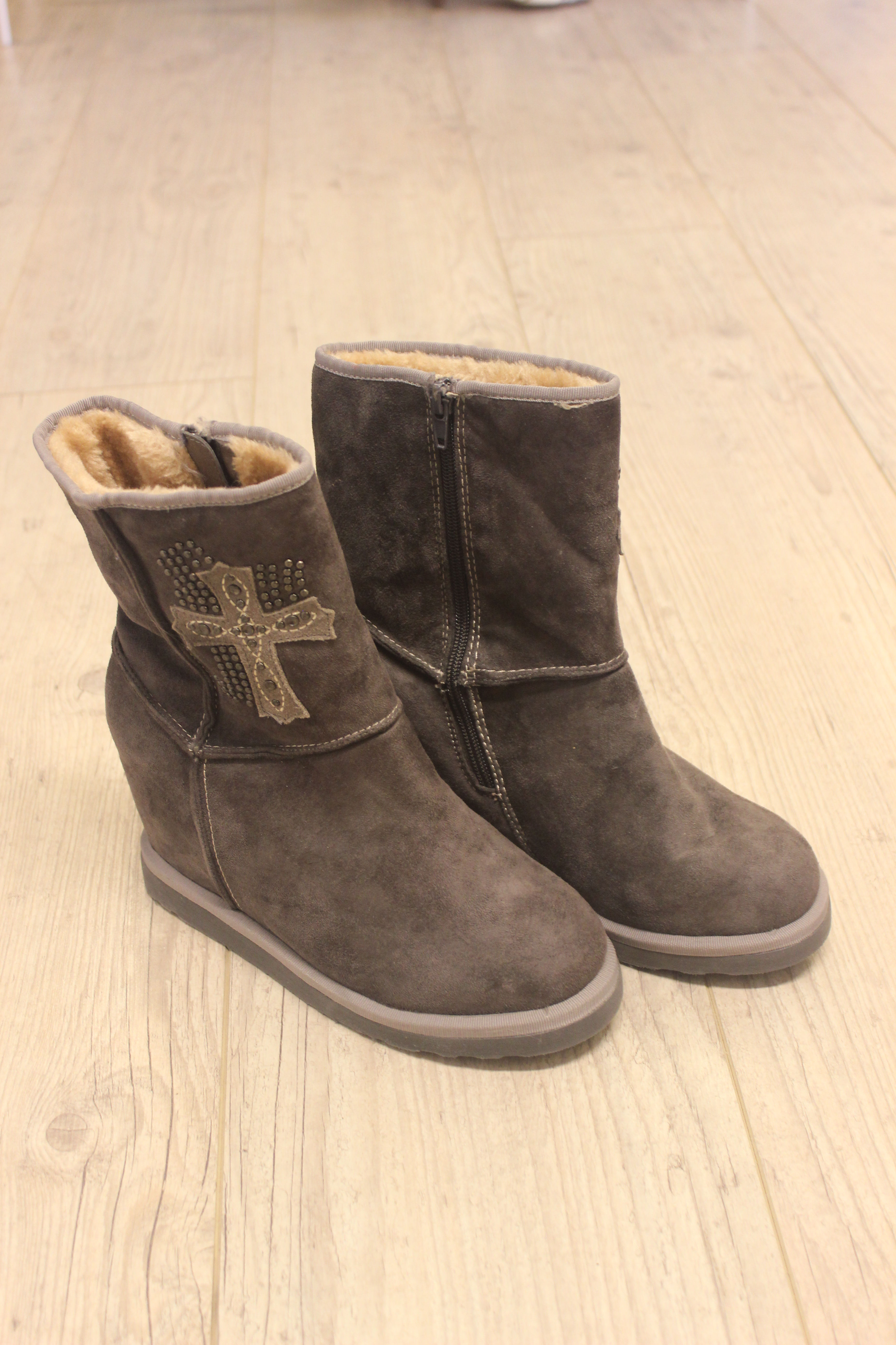 NIEUW Young Spirit grijze laarsjes maat 39