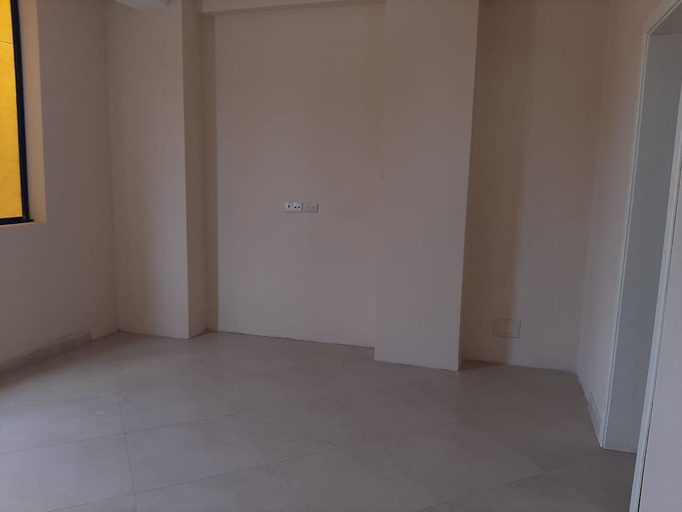 Miniatura: ALQUILER O VENTA DE EDIFCIO .. EN ZONA COMERCIAL Y BANCARIA DE ESMERALDAS..