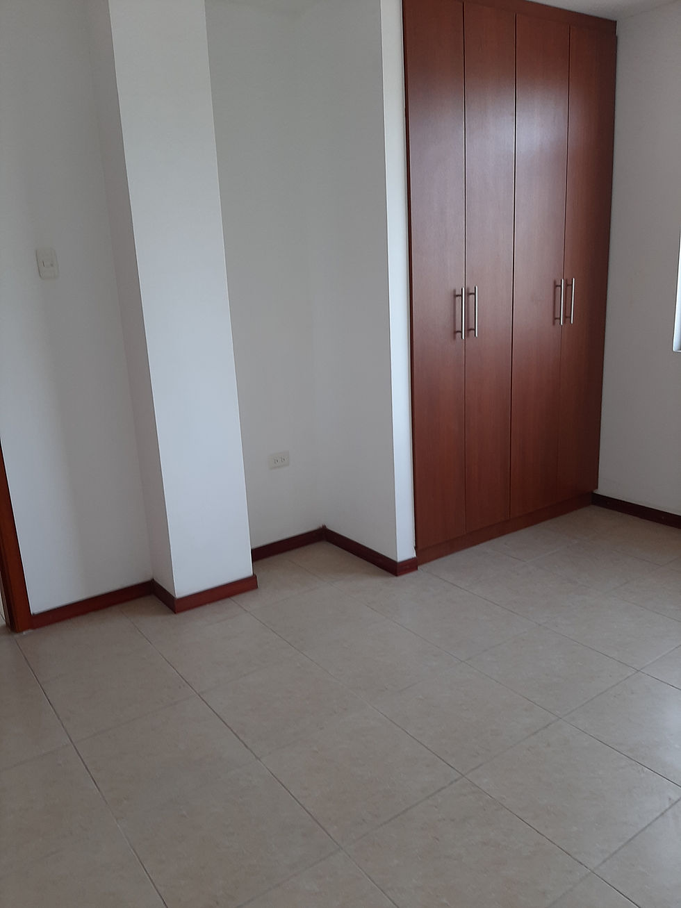 Thumbnail: CASA DE VENTA Y DEPARTAMENTO DE ARRIENO EN LA CIUDAD DE ESMERALDAS
