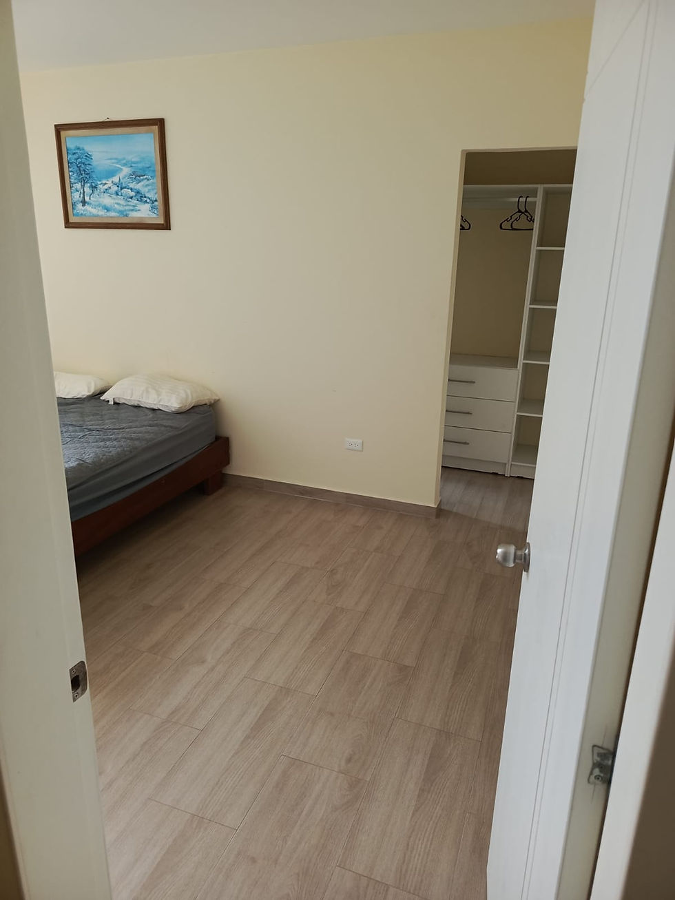 Miniatura: ALQUILER DE DEPARTAMENTO EN CASTELNOUVO – TONSUPA ✨ Amoblado · Piscina · Cerca d