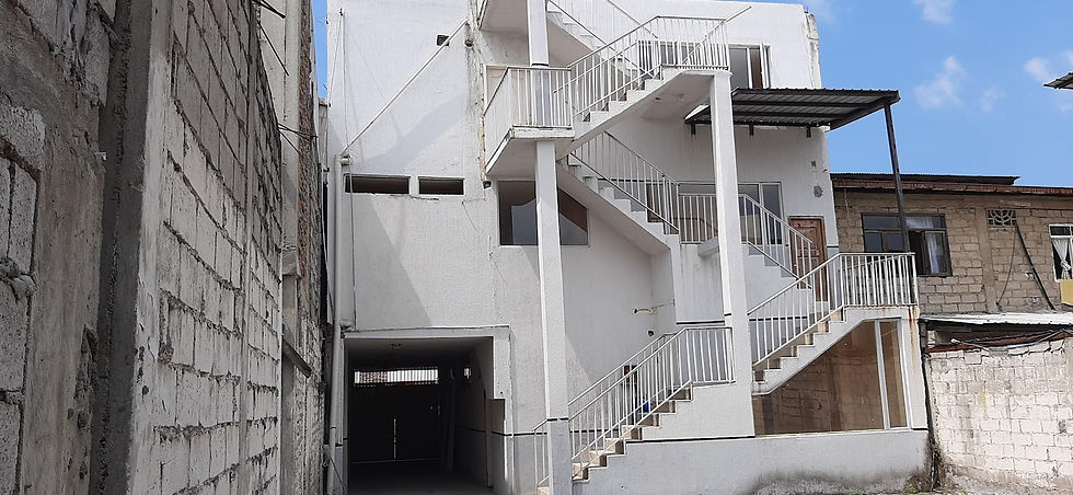 Thumbnail: ¡Edificio en Arriendo! Ideal para Empresas y Oficinas