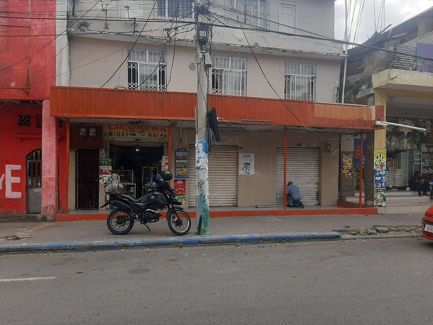Thumbnail: VENTA DE CASONA ANTIGUA CON  3 ALMACENES  2 DEPARTAMENTOS..PARQUE INFANITL