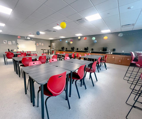 Iowa City CSD - Southeast Middle School Classroom with Intellect Wave student seating and desking. Furniture and design by Duet Resource Group. 