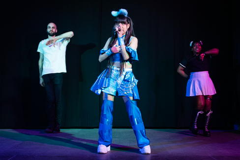 bunny☆kaisui collaboration with MuneOdori at her concerte "Don't Stop the MUSIC!". Photo by @ferperezfoto