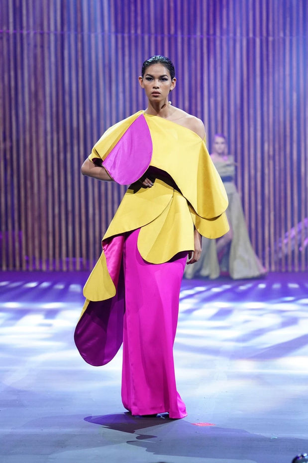 Philippine Fashion, Volleyball, model, female, pink, fellow, Red charity, Gala