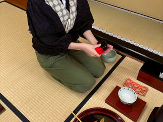 [ 講師補の茶道日誌 ] vol.1　“教える”ではなく、“伴走する”ということ