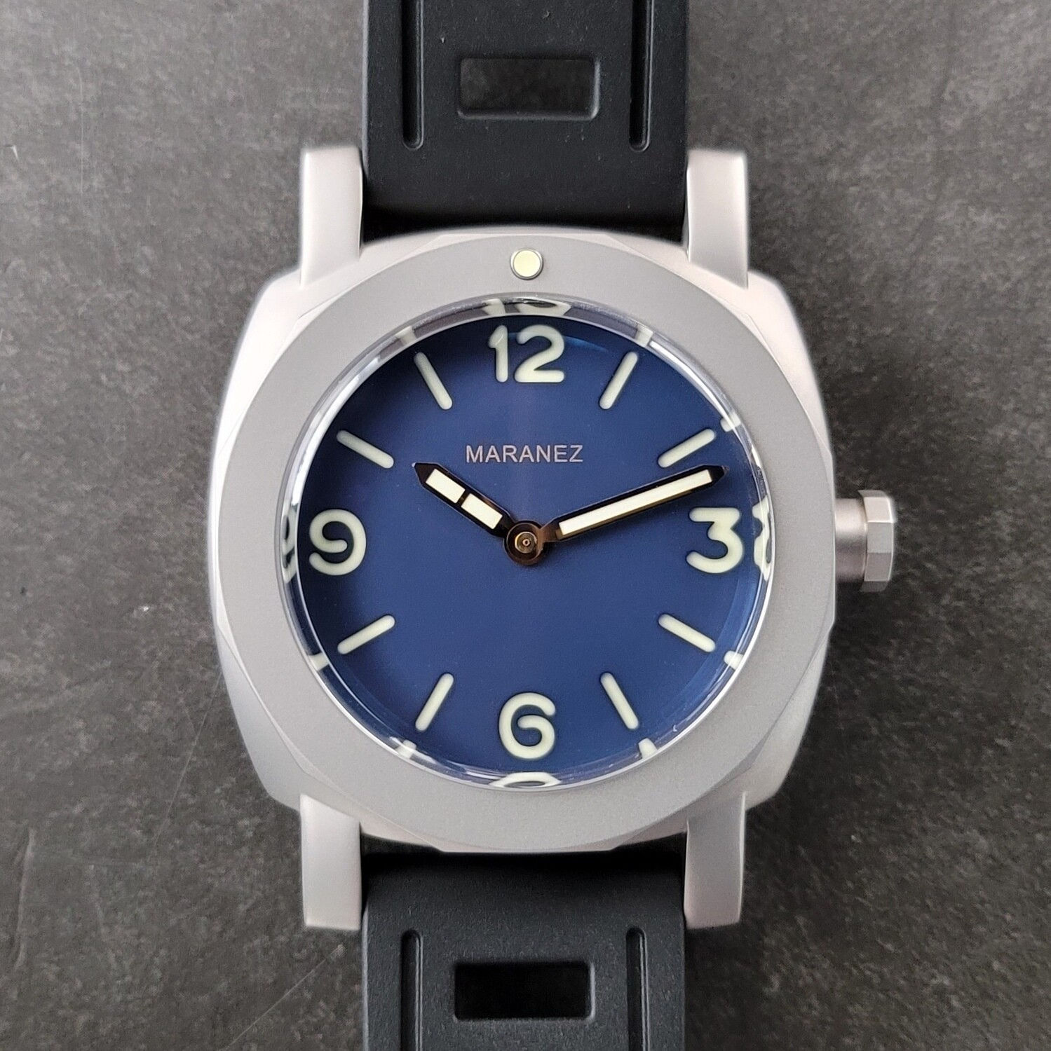 Maranez Karon steel blue numbers