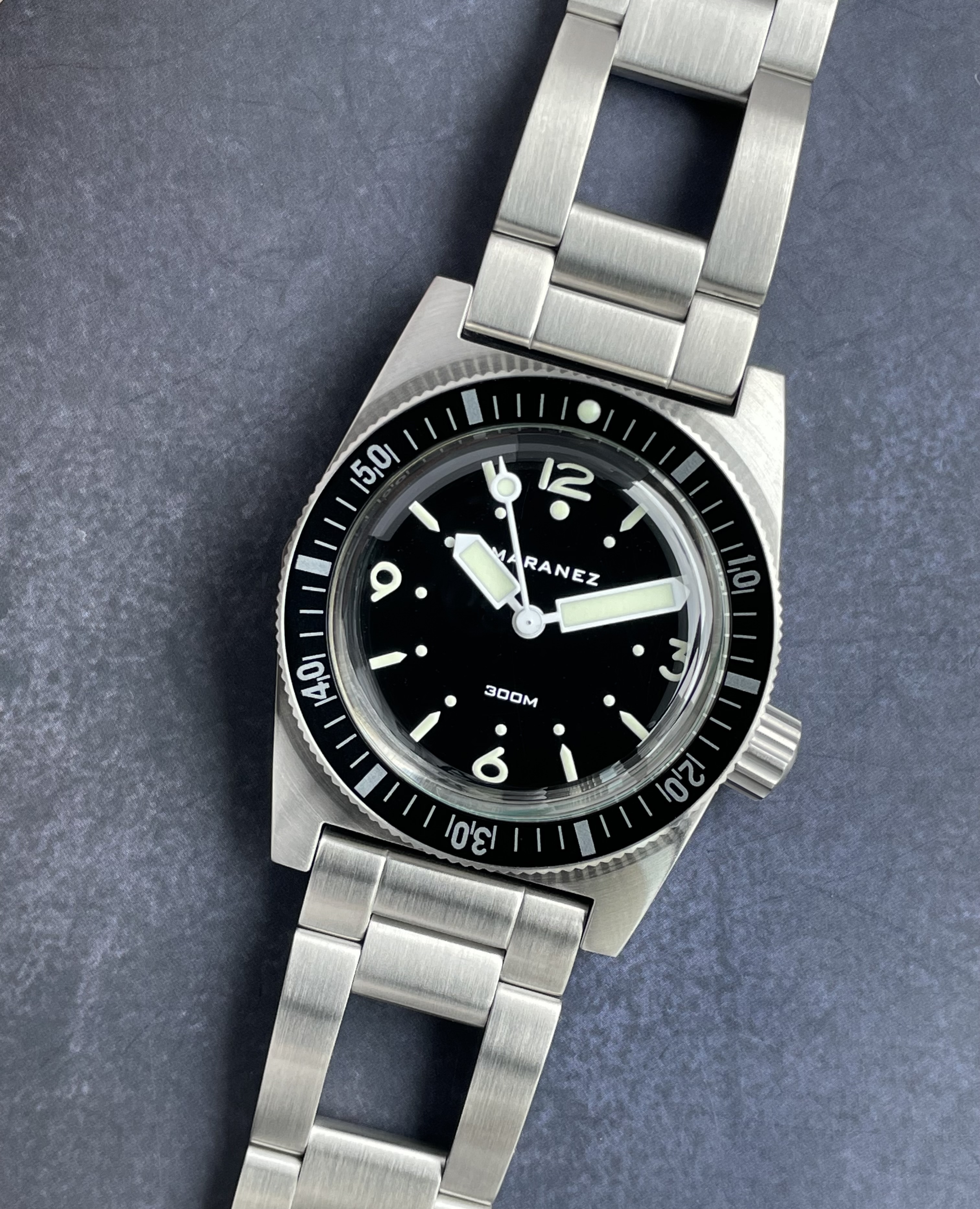 Kata black number dial