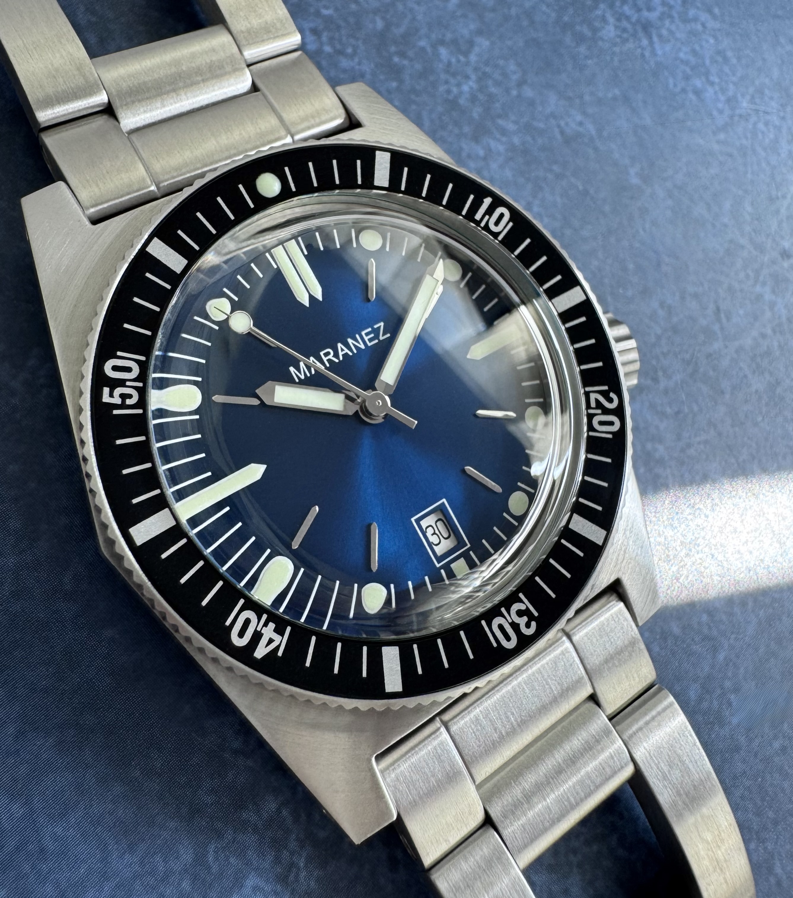 Kata blue dial black bezel