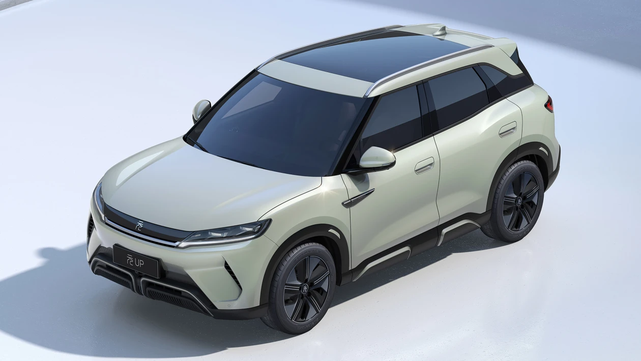 White BYD Shark 6 electric pickup