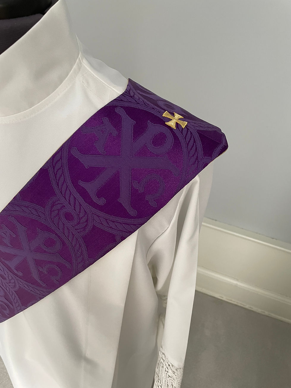 Thumbnail: ChiRho Violet (Dalmatic)