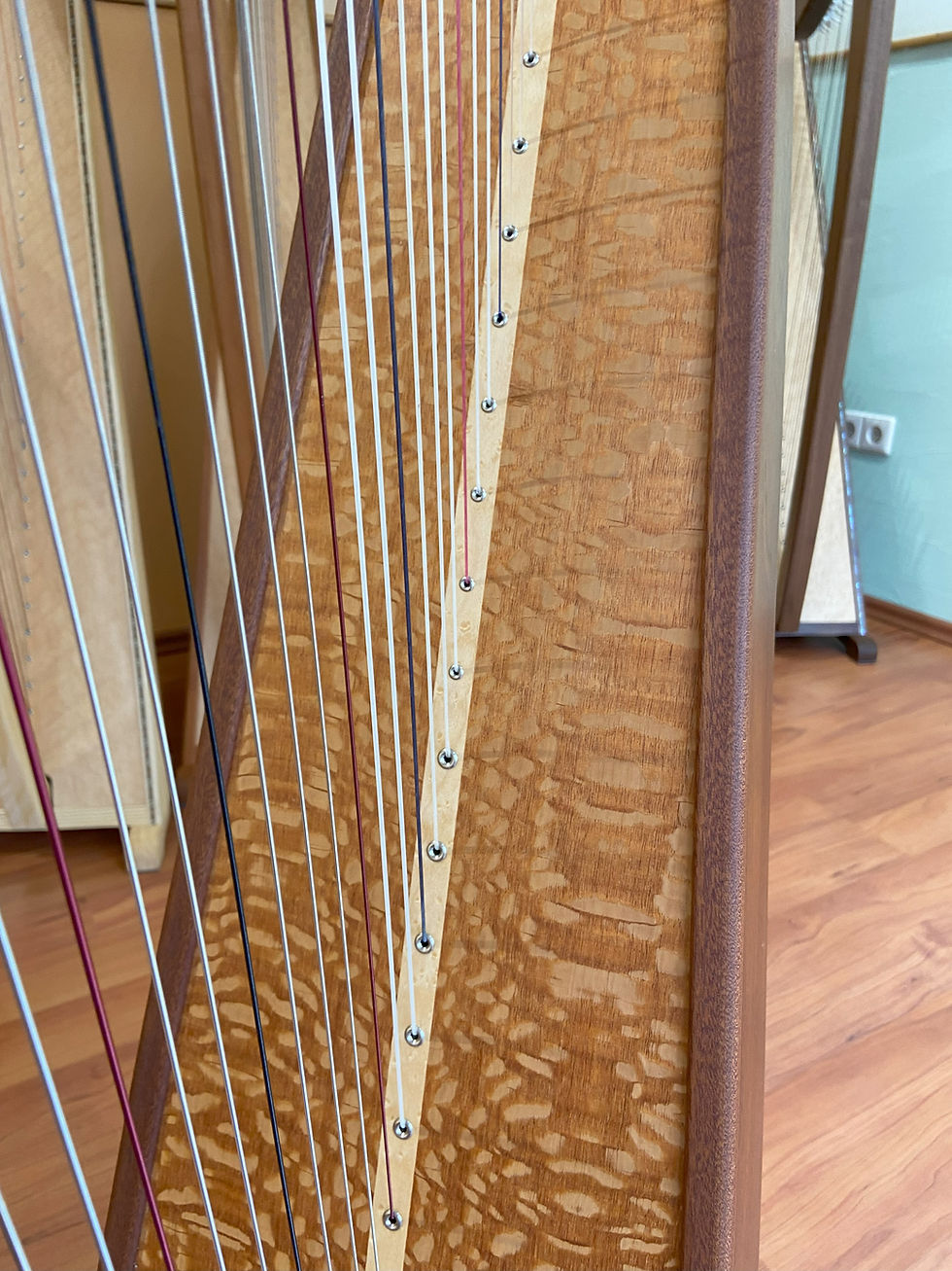 Miniaturbild: Hakenharfe Karneol mit Sonderklangdecke, absolutes Ausnahmeinstrument!