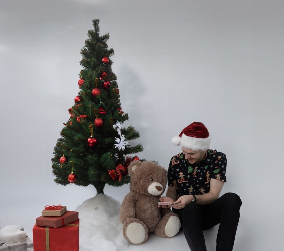magie de Noël à coté du Sapin