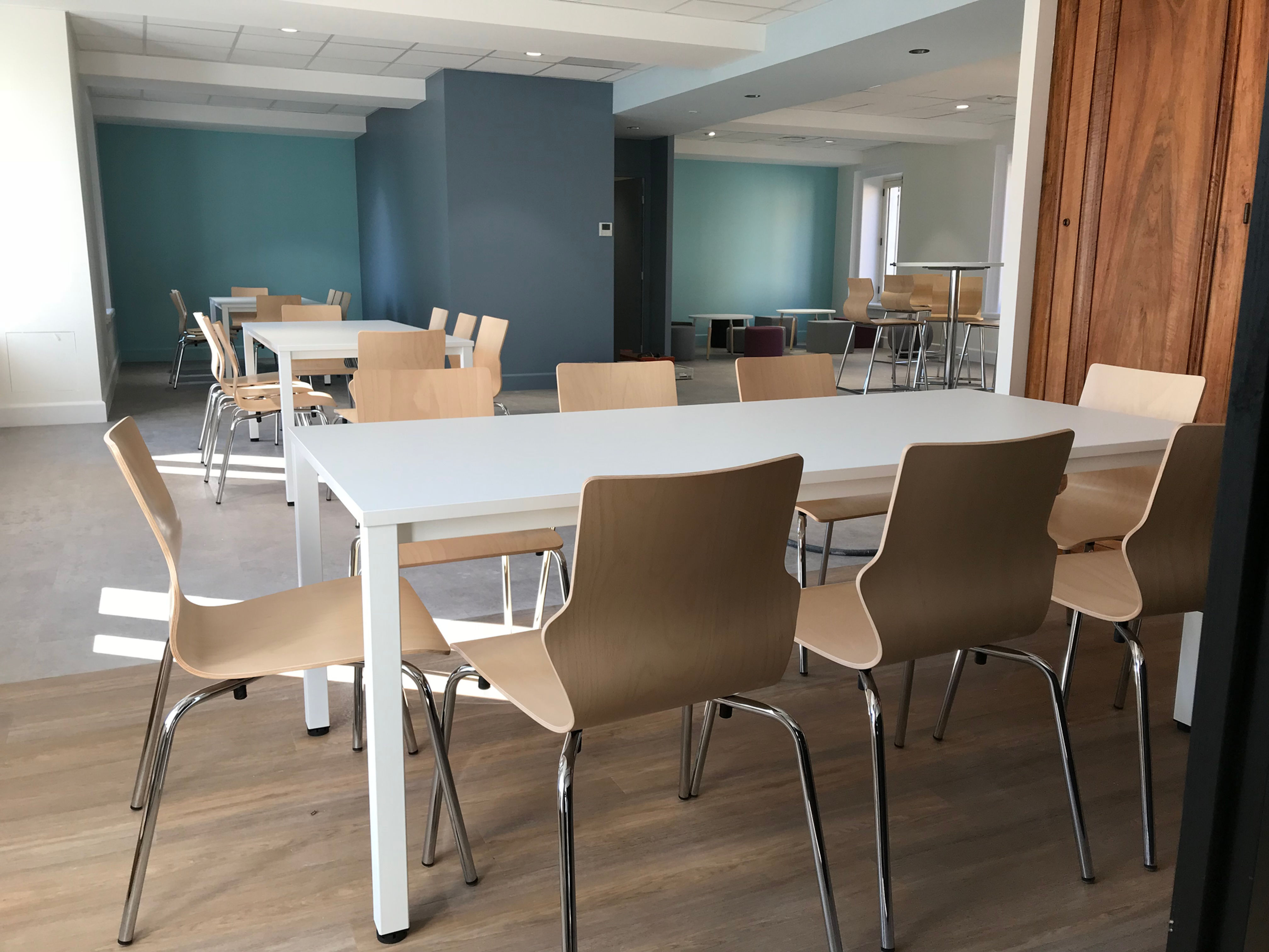 Bureaux EASY SPACE Pieds Carrés plateau rectangulaire