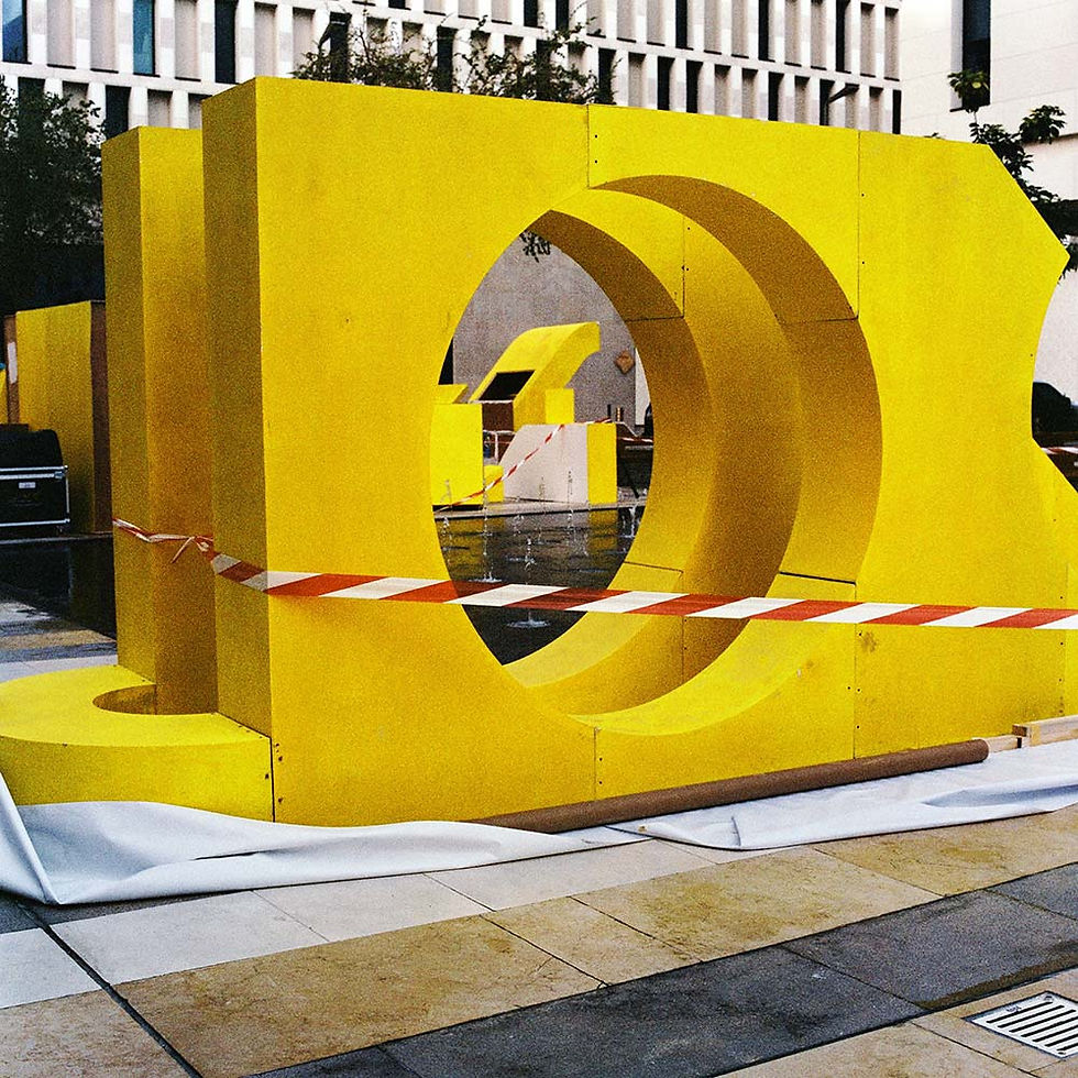 Thumbnail: Lomography Color Negative 120 ISO 800 [Expired on 2012]