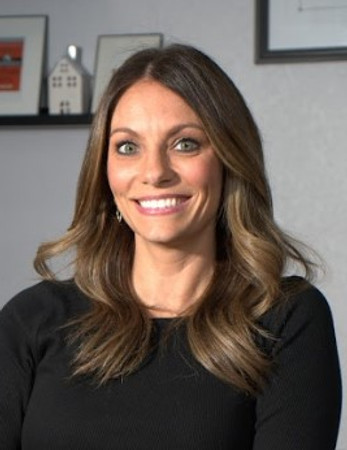 Rachel Headshot 2024.jpg