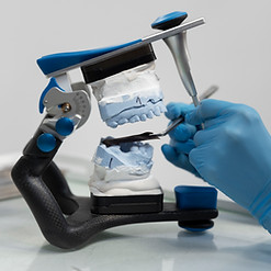 close-up-dentist-instruments.jpg