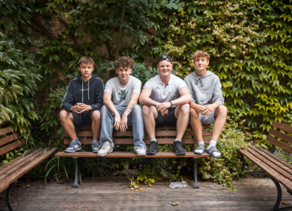 Školní focení skupinky chalpců