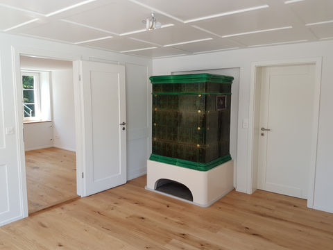 Alter Kachelofen in Denkmalgschütztem Gebäude 