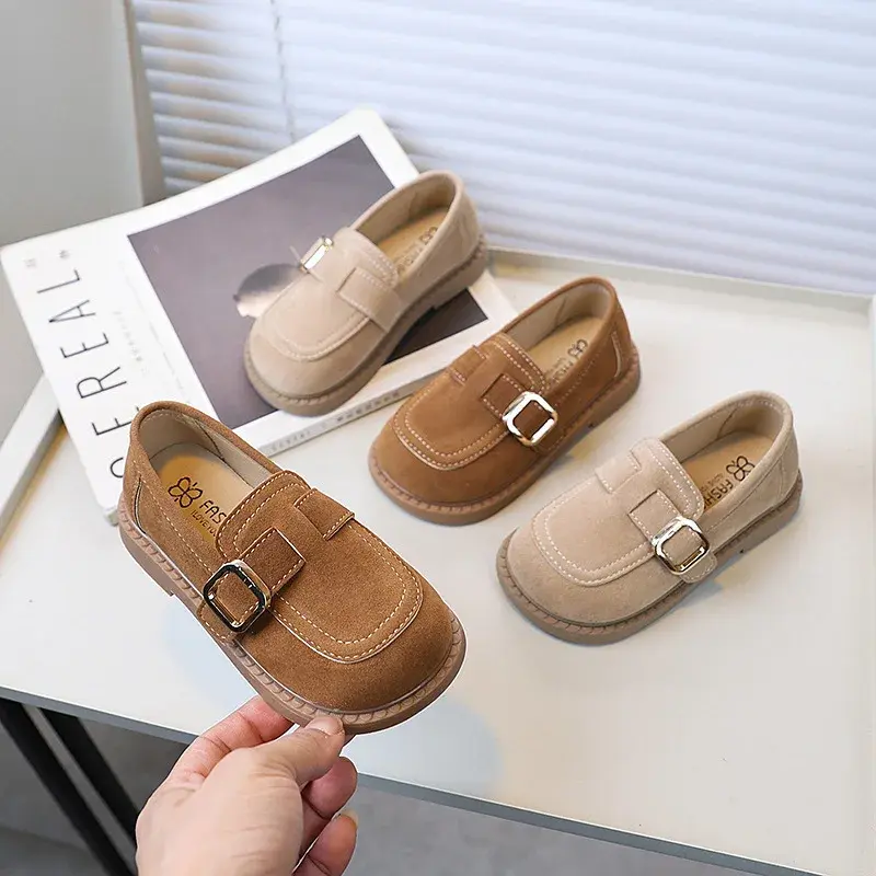 Mocassins infantis casuais de cor sólida, sapatos de couro da moda para meninas