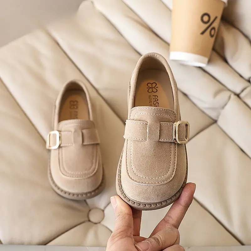 Mocassins infantis casuais de cor sólida, sapatos de couro da moda para meninas