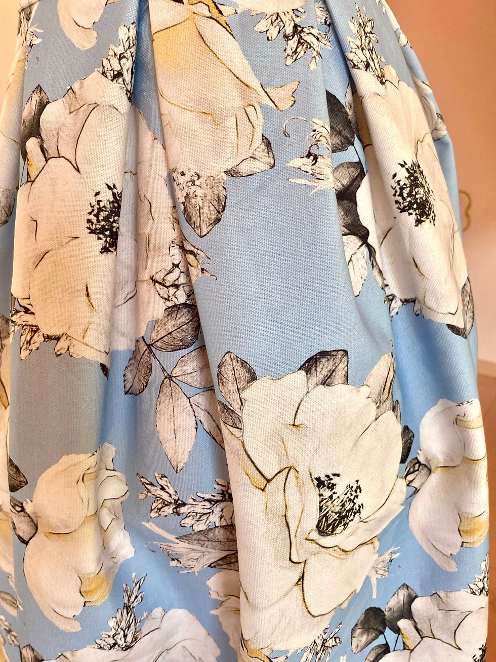 Miniatura: Gonna Azzurra Fiori Grigi a pieghe