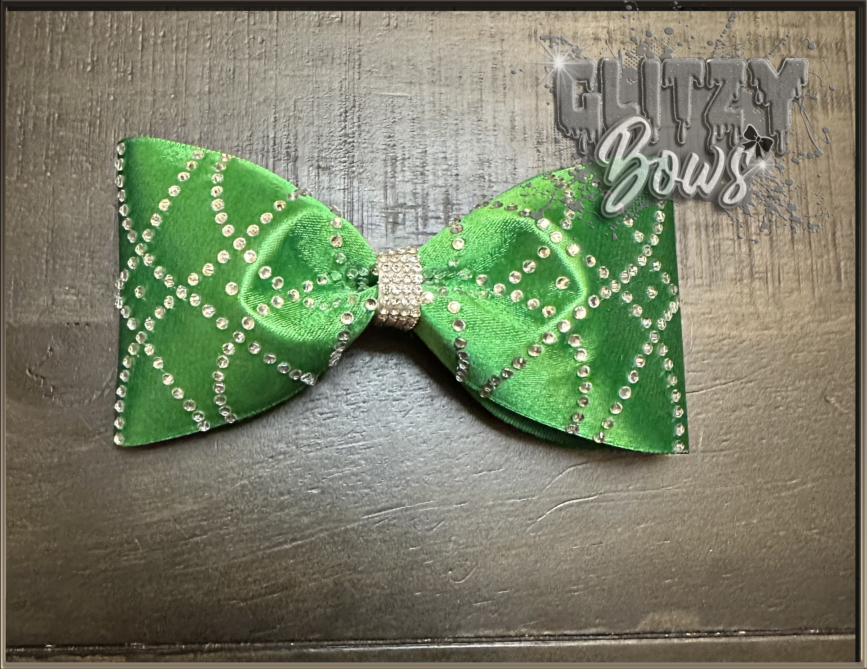 Melanie 3" Tailless Bow