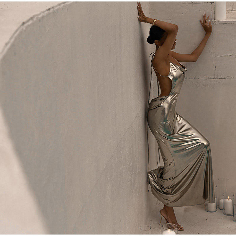 الصورة المصغرة: Backless maxi dress