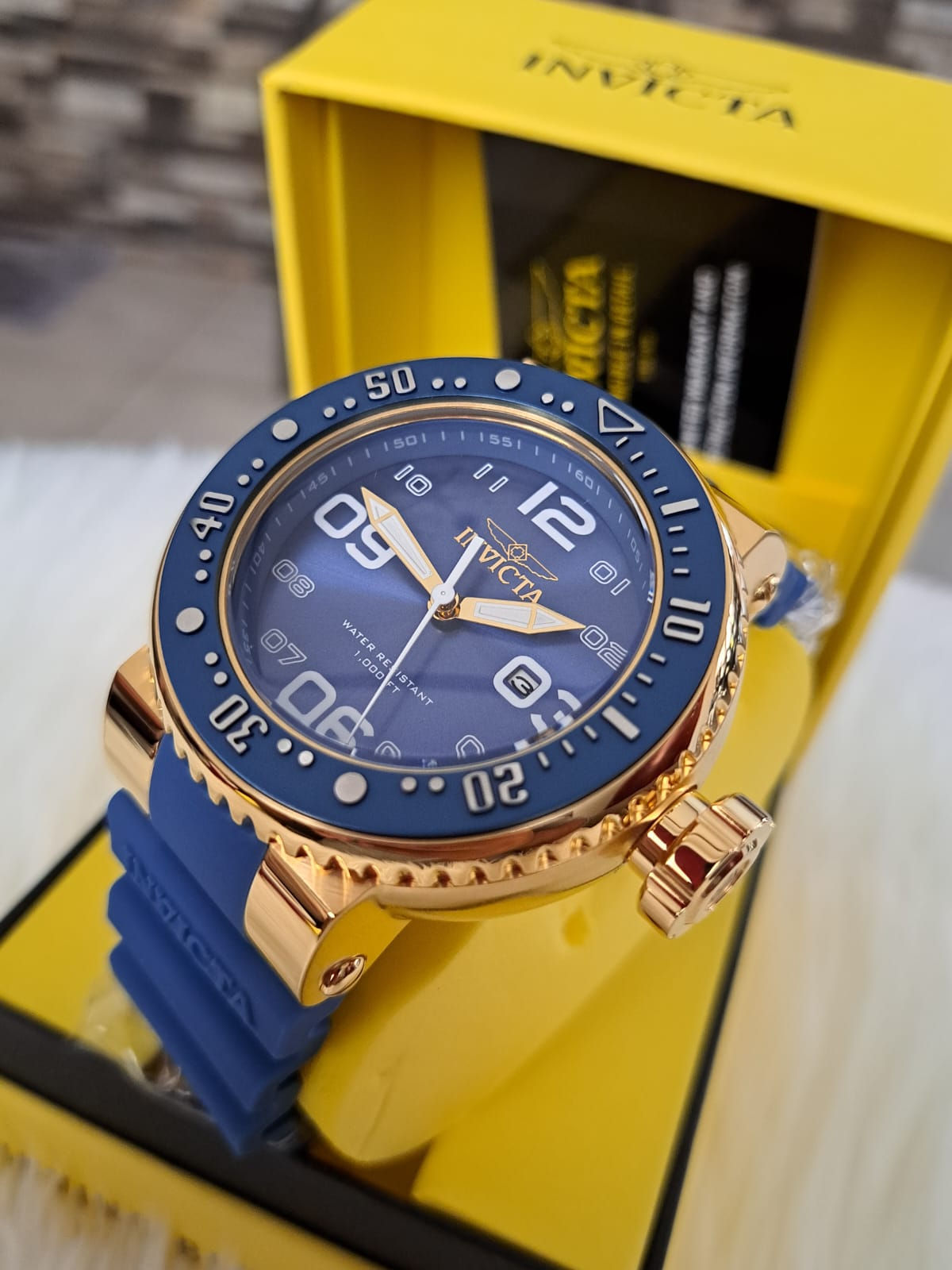 Invicta 21522 Pro Diver bañado en oro 18k 52mm