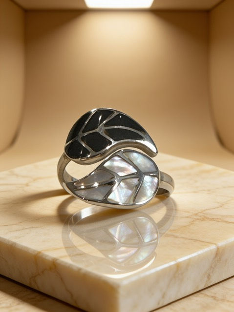 Dual Coca Leaf Ring