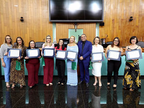 Farmacêuticos recebem homenagem na Câmara Municipal de Uberlândia no dia dedicado à profissão