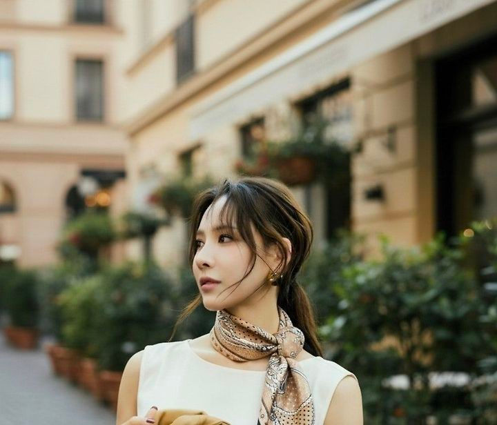 섬네일: 루이비통 세일러 반다나 베이지 스카프