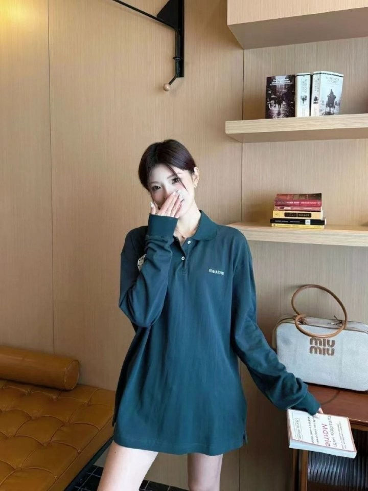 섬네일: 미우미우 25 자수로고 PK 루즈핏 롱슬리브 - 수입